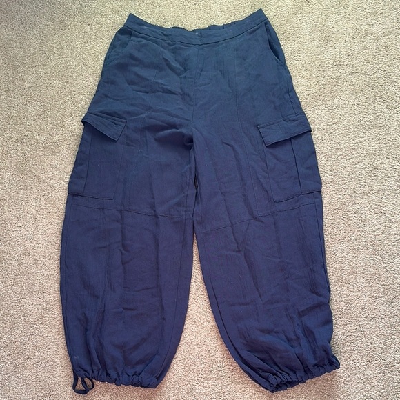 TALULAH Navy Cargo Pants Size Zip Cinched Ankle Women’s Large Lightweight Spring - Picture 1 of 8